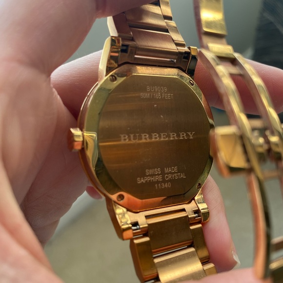Burberry authentic rose gold watch - Picture 2 of 4